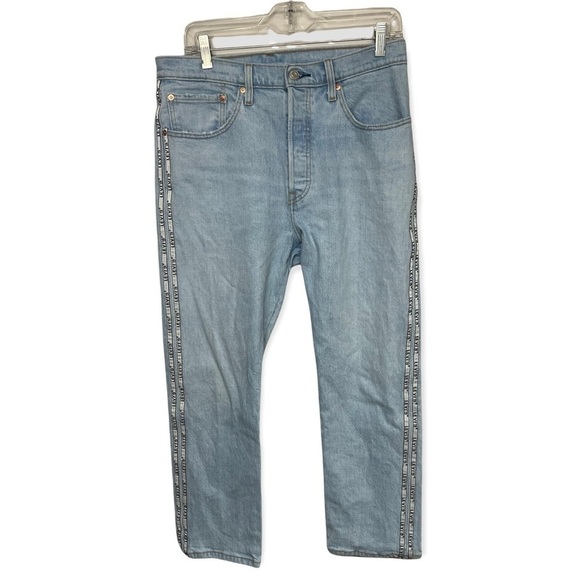 𝅺levi's 501 Light Wash Logo Tape Button Fly High Rise Crop Jeans, 30x26 - Picture 11 of 11